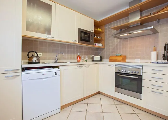 ヴィラ Estebana *